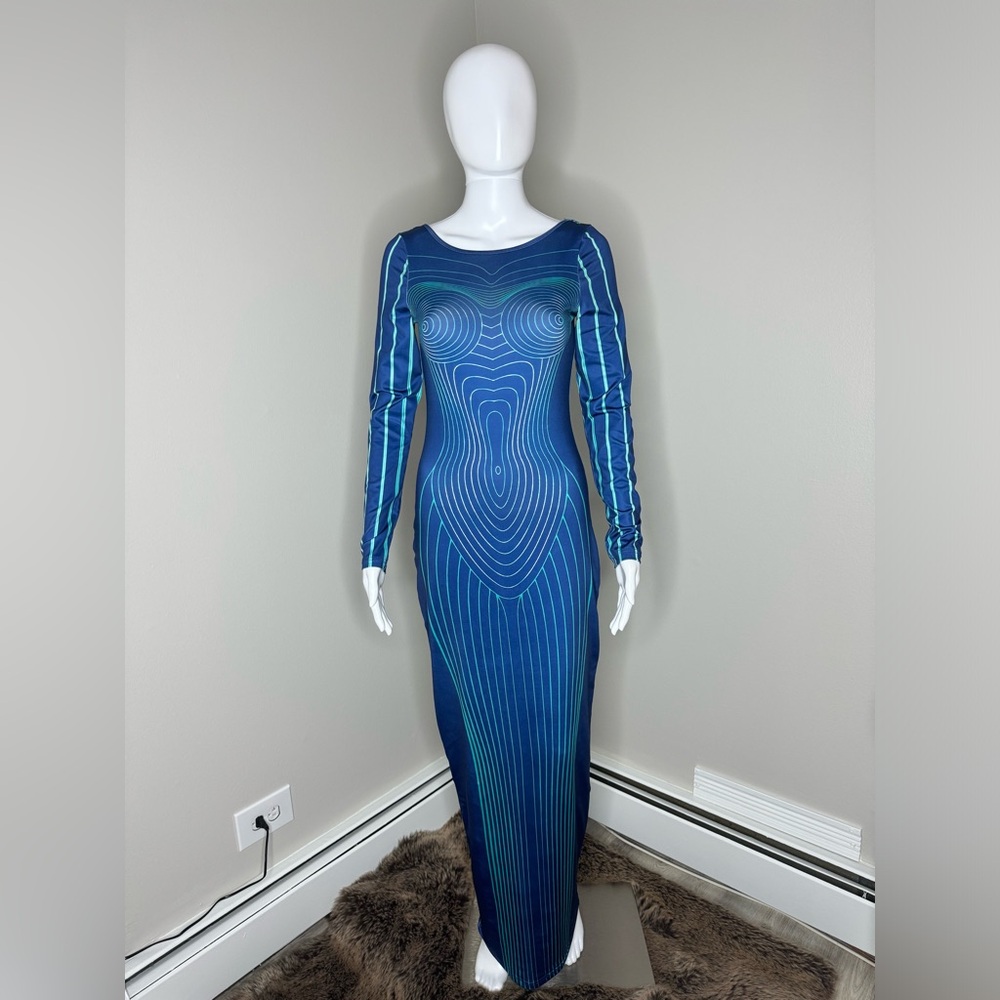 FINESSE Larisa Body Print Knit Maxi Dress
